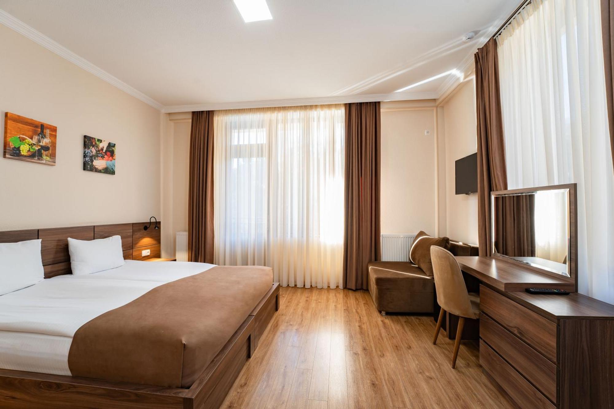 Zuzumbo Resort & Spa Telavi Bagian luar foto